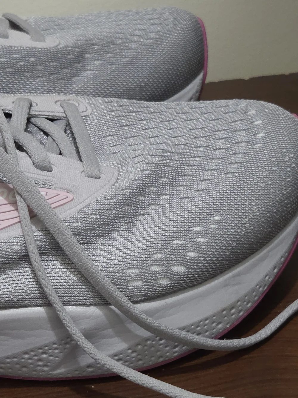 Brooks Women's Running Shoes - Light Gray with Pink Accents